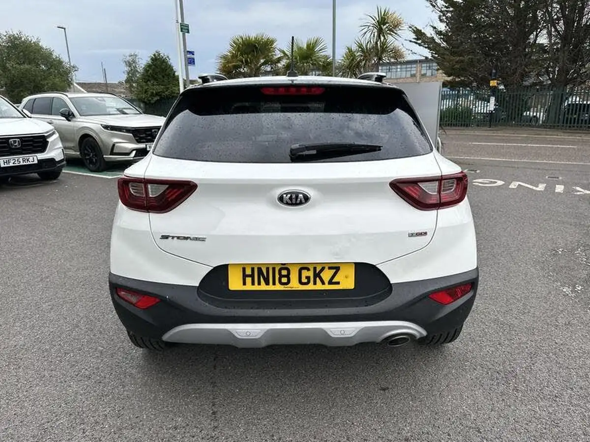 2018-kia-stonic-10-t-gdi-first-edition-big-6
