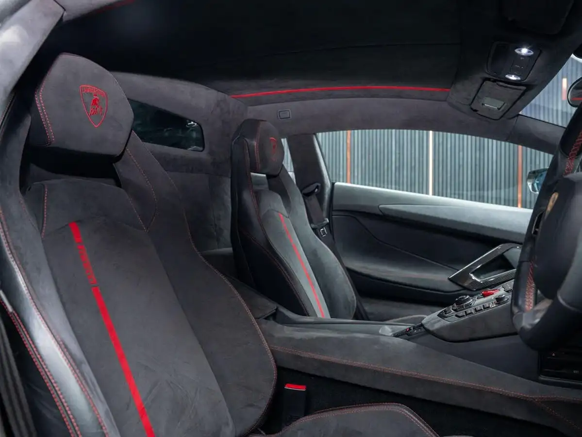 2016-lamborghini-aventador-65-lp-750-4-superveloce-coupe-big-47