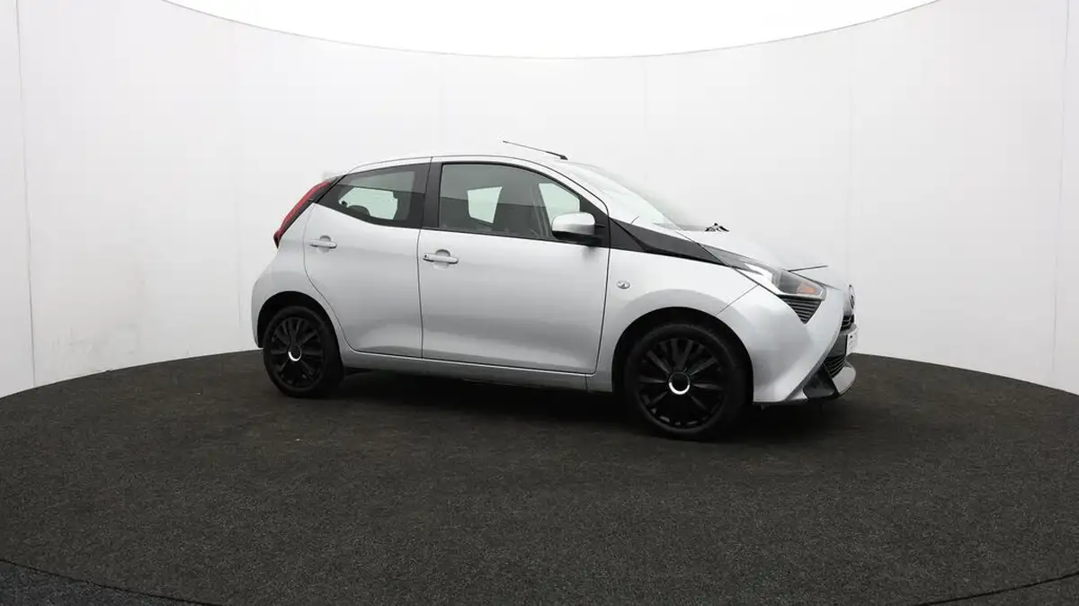 2019-toyota-aygo-10-vvt-i-x-play-big-38