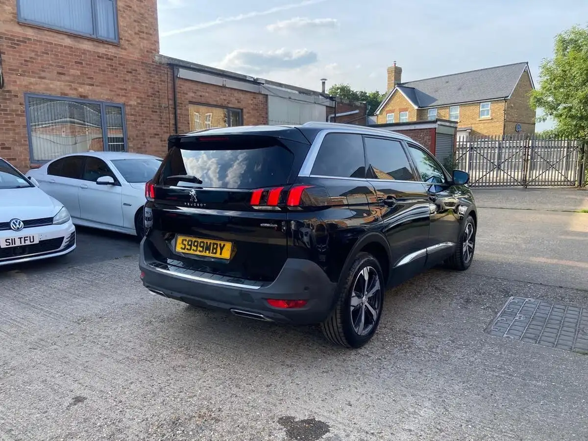 2018-peugeot-5008-suv-16-bluehdi-gt-line-eat6-big-10