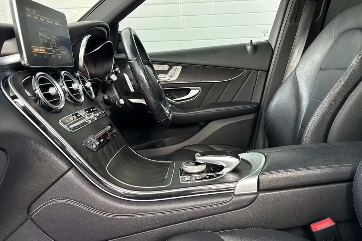 2018-mercedes-benz-glc-class-21d-glc220d-amg-line-premium-plusss-station-wagon-5d-big-53