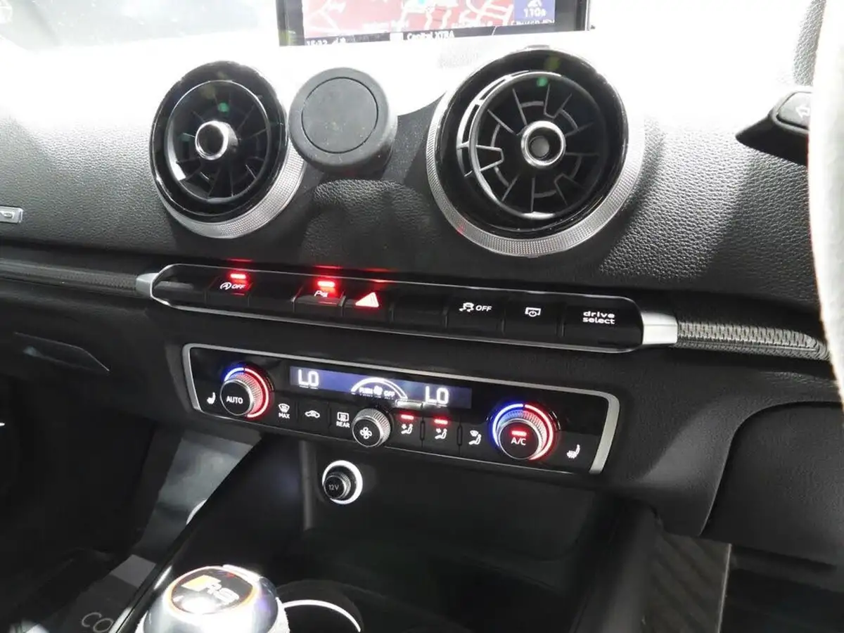2018-audi-rs3-25-tfsi-quattro-sportback-5d-big-35