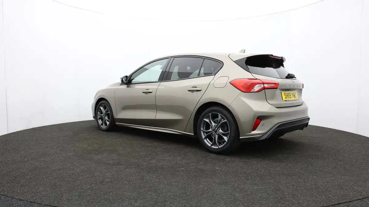 2019-ford-focus-15-st-line-ss-hatchback-big-75