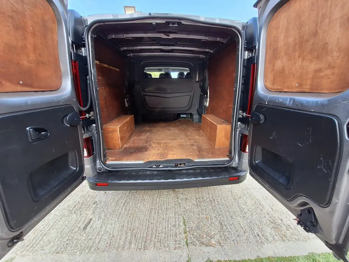 2019-vauxhall-vivaro-16cdti-sportive-2900-l2h1-145pseu6-biturbo-ss-panel-big-13