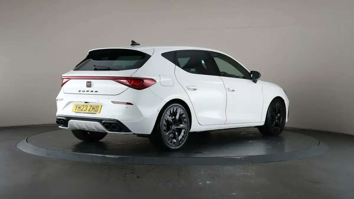 2023-cupra-leon-nf-20-tsi-vz3-300ps-hatchback-big-64