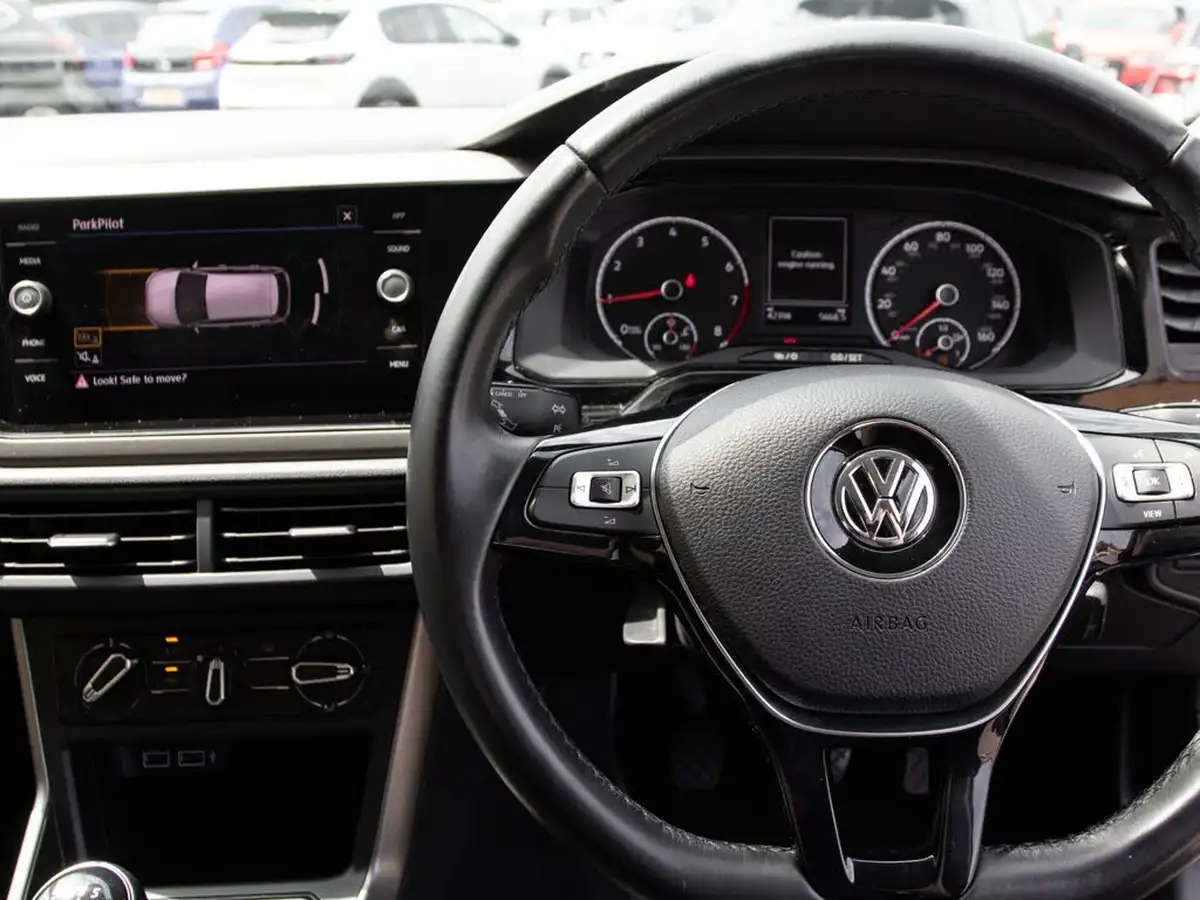 2019-volkswagen-polo-10-tsi-se-big-18