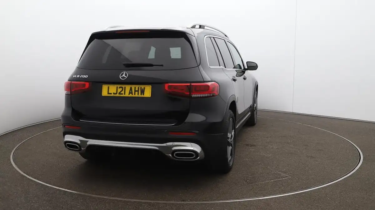 2021-mercedes-benz-glb-class-13-glb200-amg-line-8g-tronic-big-47