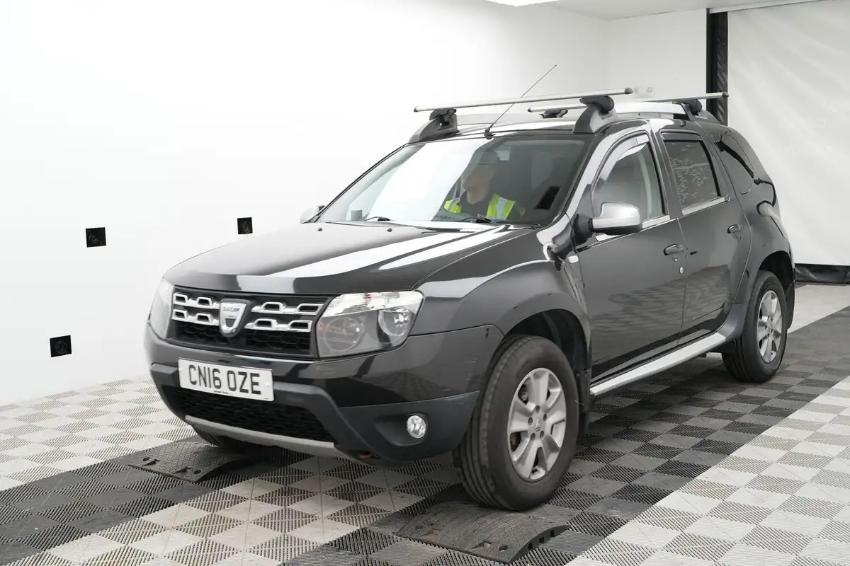 2016-dacia-duster-15dci-laureate-110bhp-station-wagon-5d-big-1