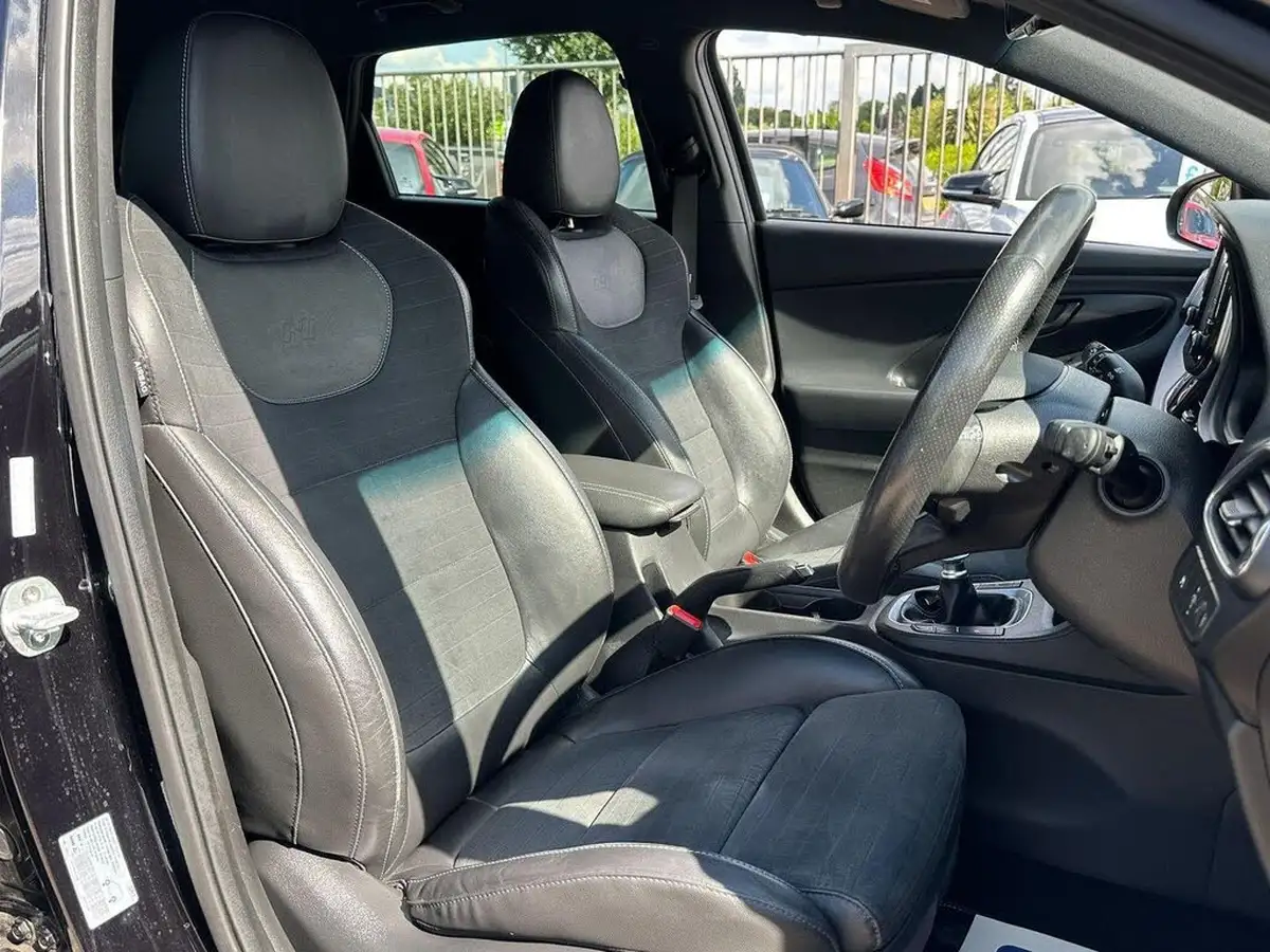 2019-hyundai-i30-n-20-t-gdi-n-performance-hatchback-big-2