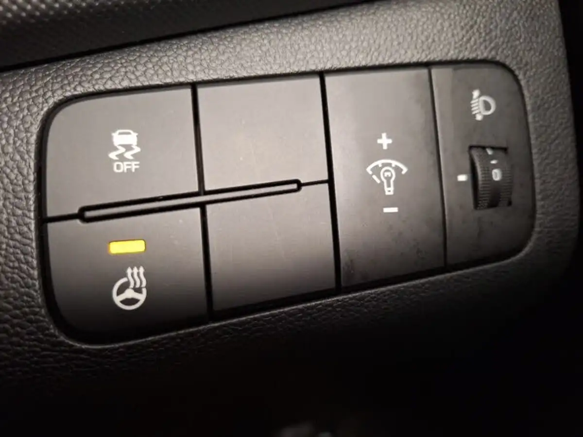 2019-hyundai-i10-12-premium-se-auto-big-17