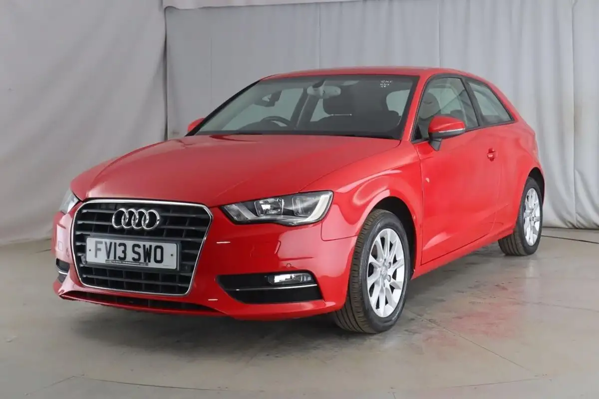 2013-audi-a3-16td-se-hatchback-3d-big-2