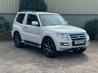 2015 Mitsubishi Shogun 3.2TD Barbarian (197bhp) 4X4 Station Wagon 3d Auto