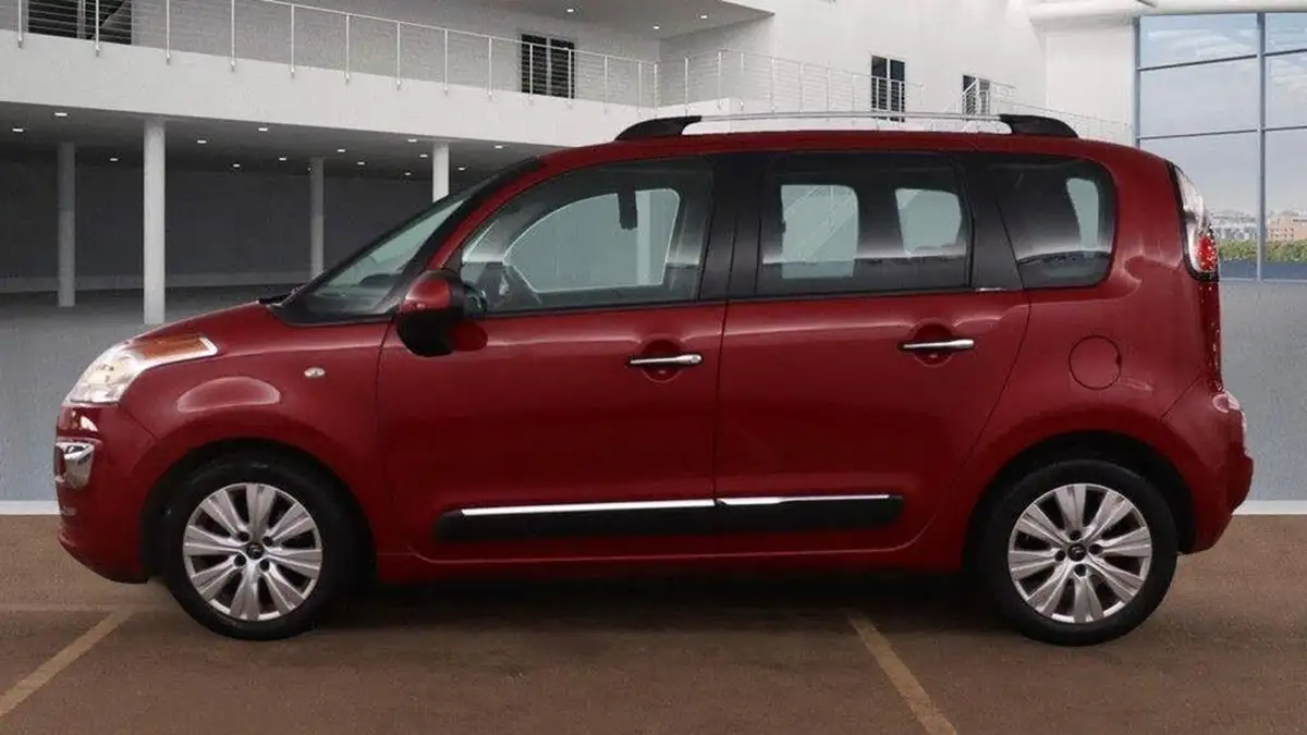 2015-citroen-c3-picasso-16-exclusive-etg6-big-10