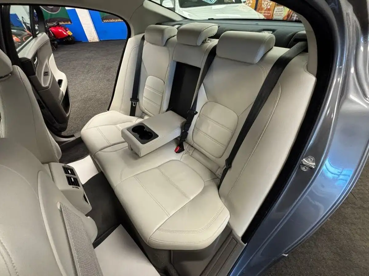 2016-jaguar-xe-20d-prestige-180ps-auto-big-57