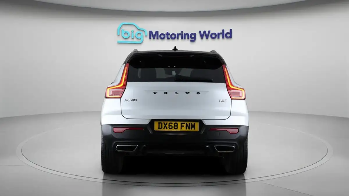 2018-volvo-xc40-15-t3-r-design-pro-big-5