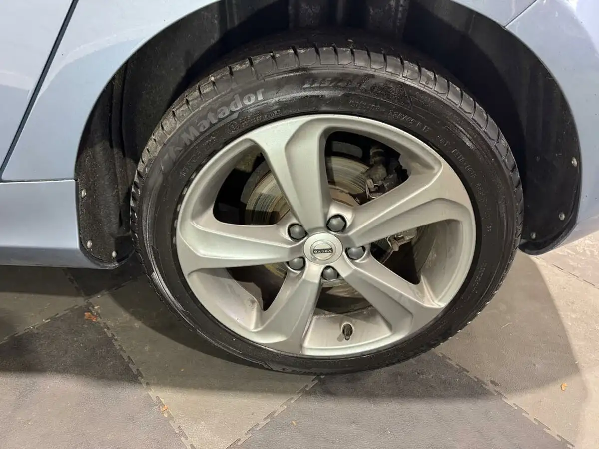 2016-volvo-v40-20td-d2-inscription-big-10