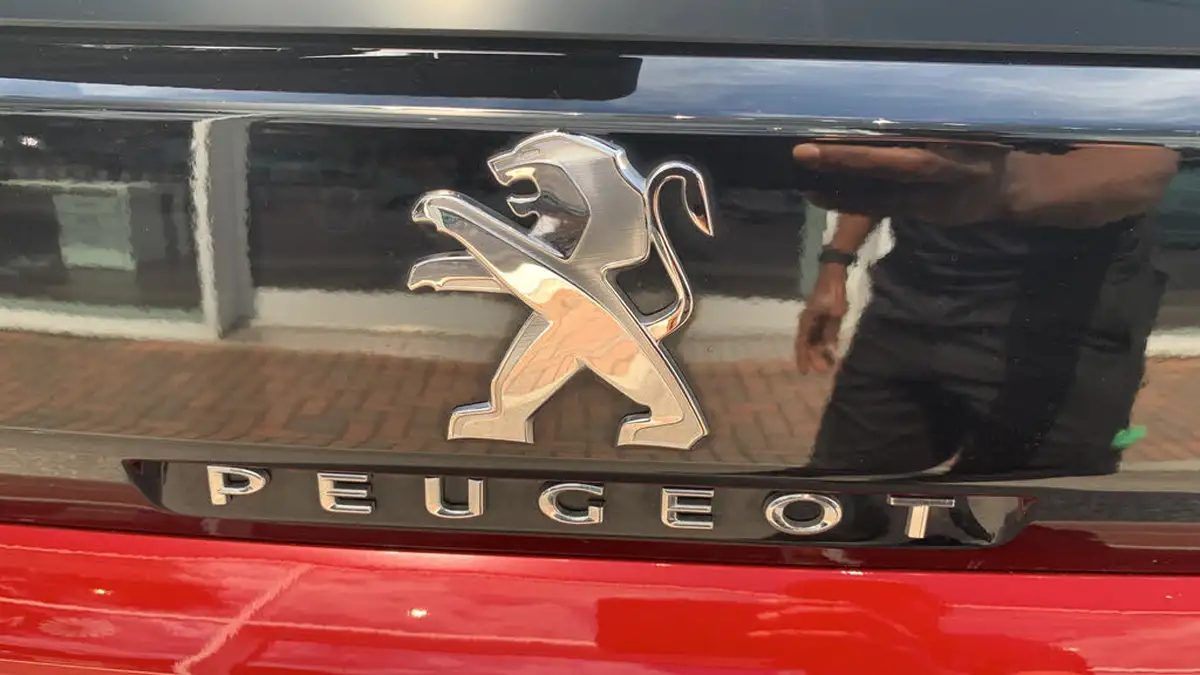 2022-peugeot-5008-suv-12-puretech-gt-premium-big-25