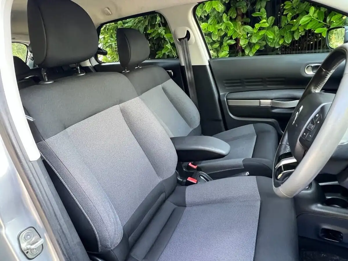 2016-citroen-c4-cactus-12-puretech-flair-110ps-ss-big-35