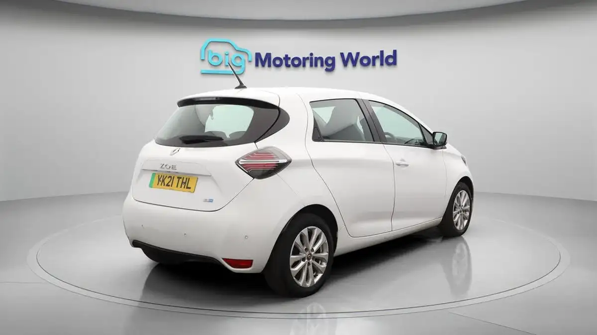 2021-renault-zoe-e-iconic-110ps-r110ev50-rapid-charge-big-7