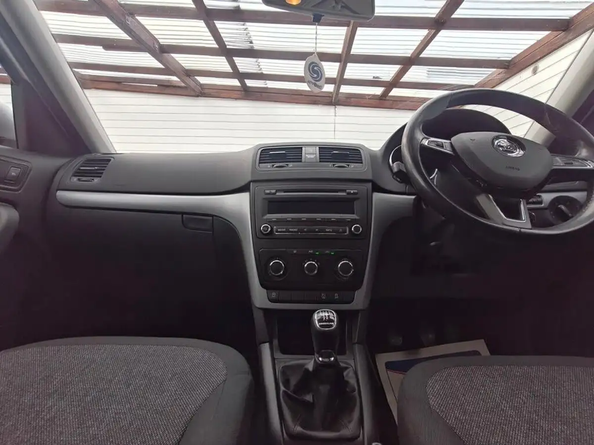 2015-skoda-yeti-outdoor-16tdi-s-greenline-ii-big-49