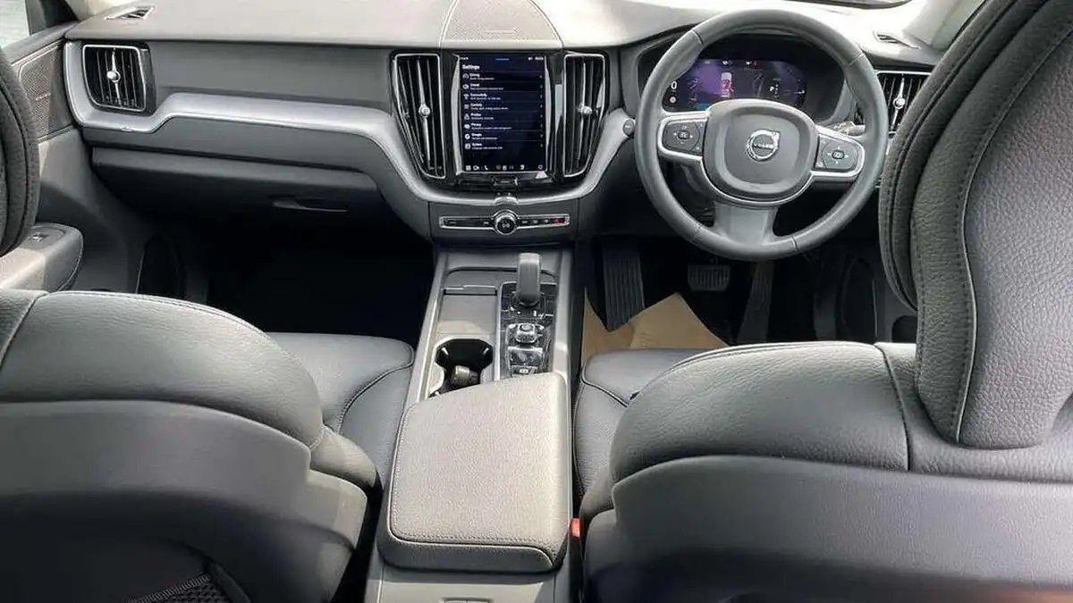 2022-volvo-xc60-20-t6-inscription-expression-350bhp-plug-in-hybrid-big-6