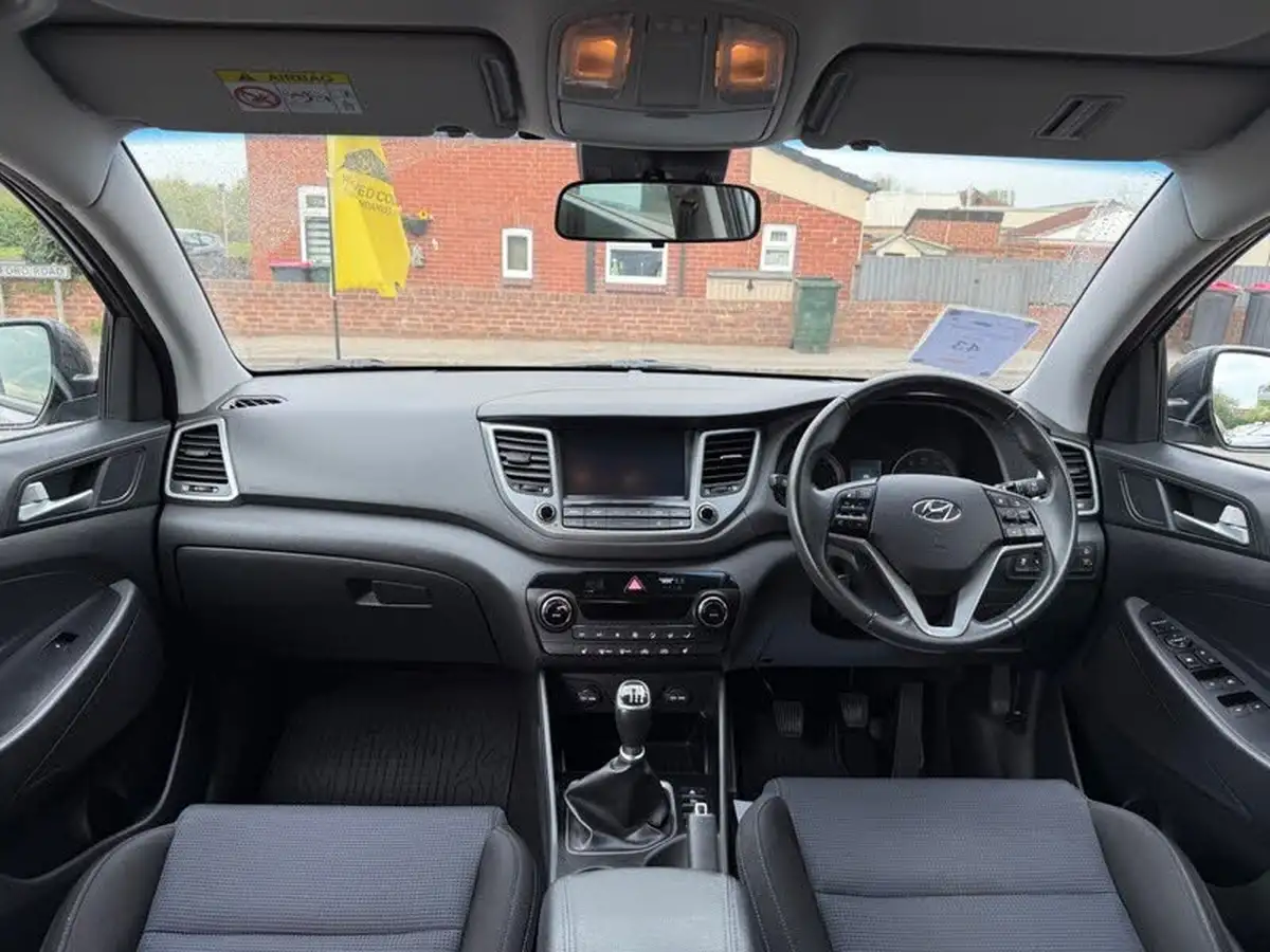 2017-hyundai-tucson-17crdi-blue-drive-se-nav-116ps-big-20