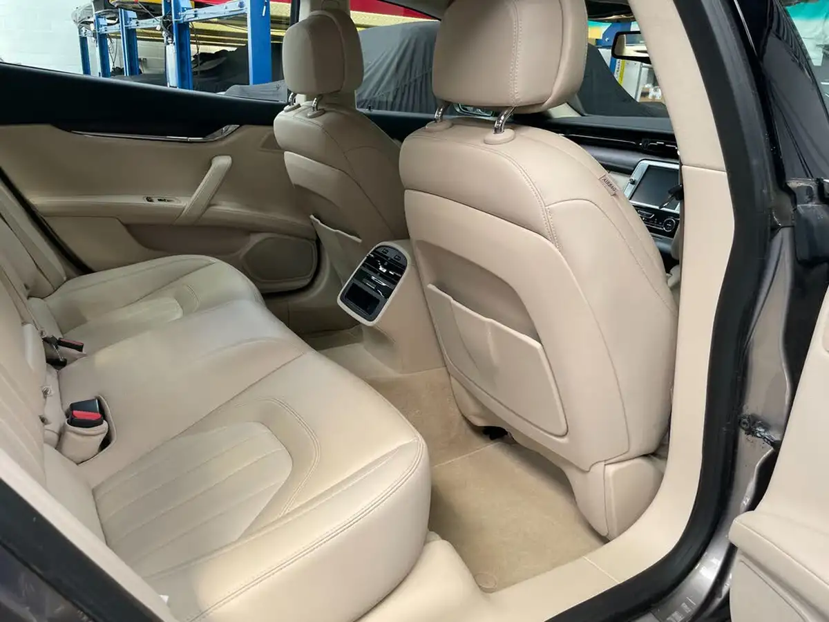 2016-maserati-quattroporte-30td-big-22