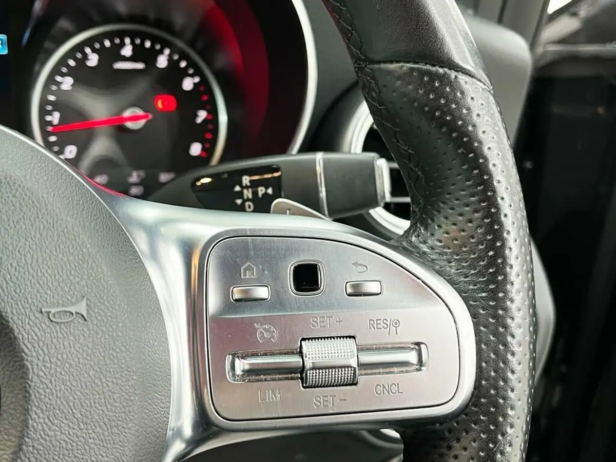 2019-mercedes-benz-c-class-20-c300-amg-line-ss-saloon-4d-big-26