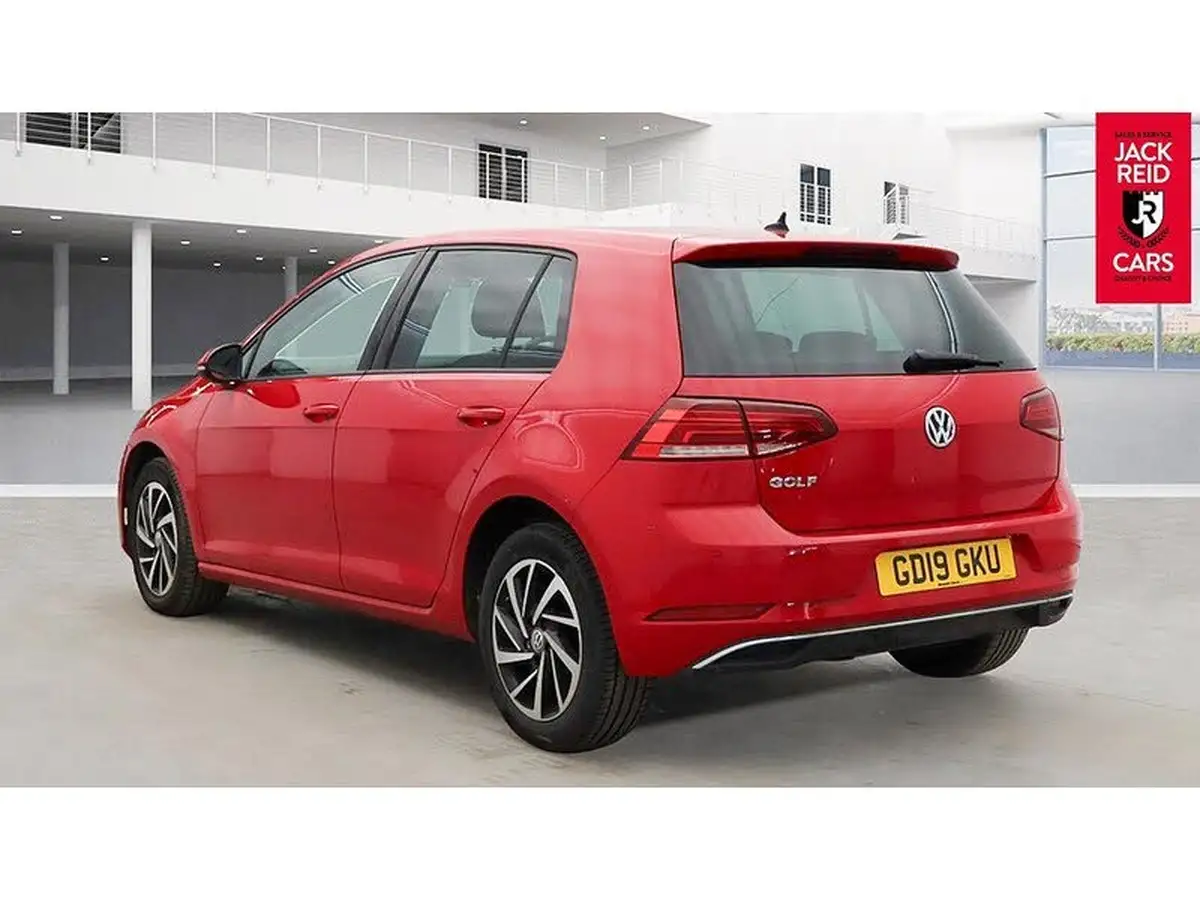 2019-volkswagen-golf-16tdi-match-hatchback-5d-dsg-big-1
