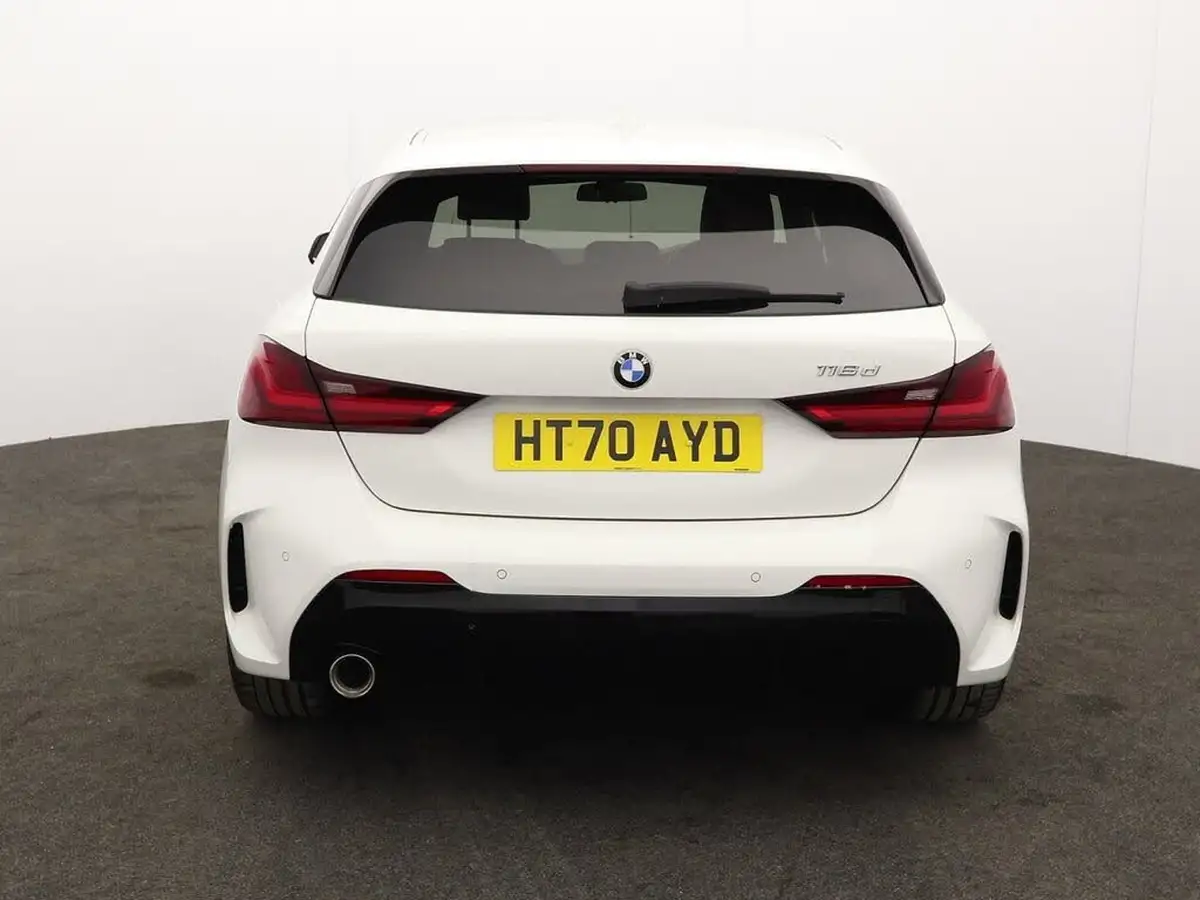 2021-bmw-1-series-15td-116d-m-sport-dct-big-8
