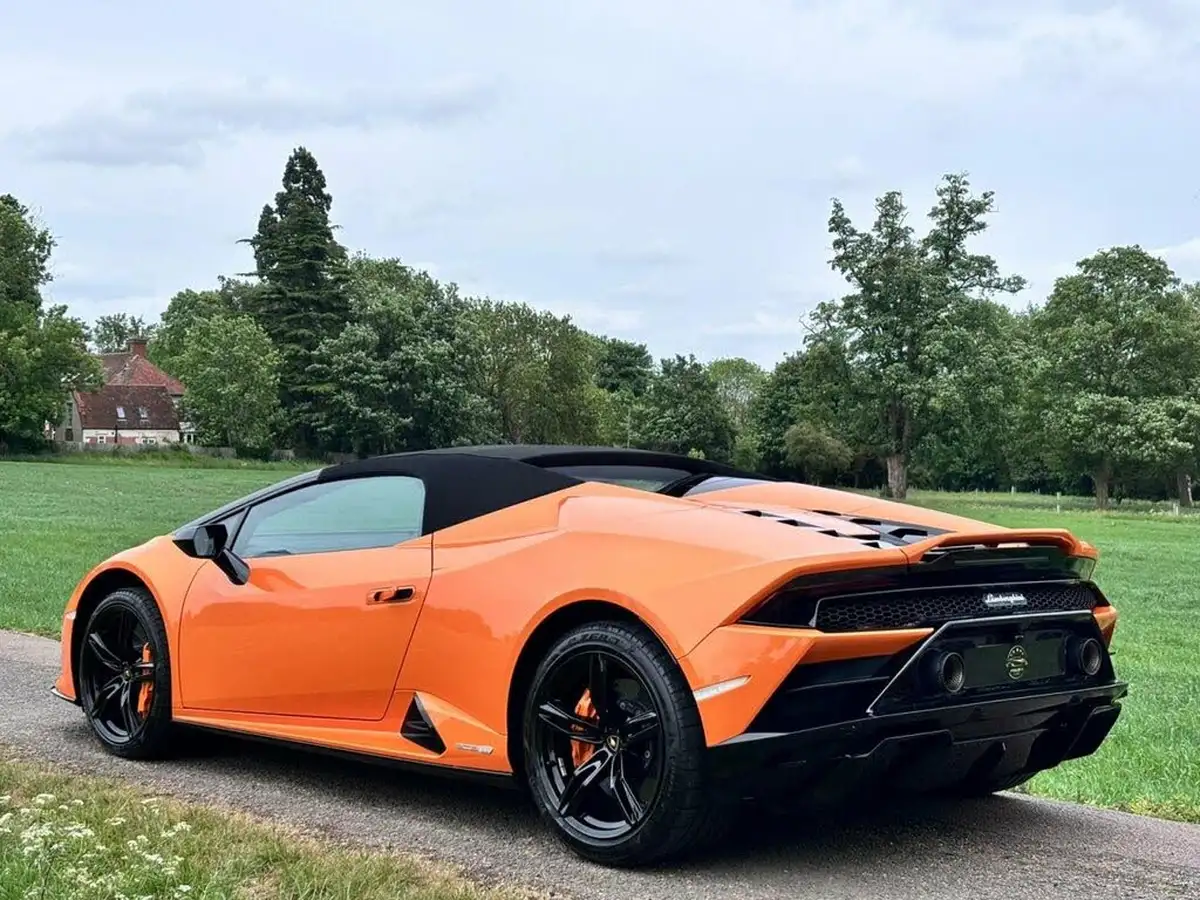 2018-lamborghini-aventador-65-s-roadster-big-10