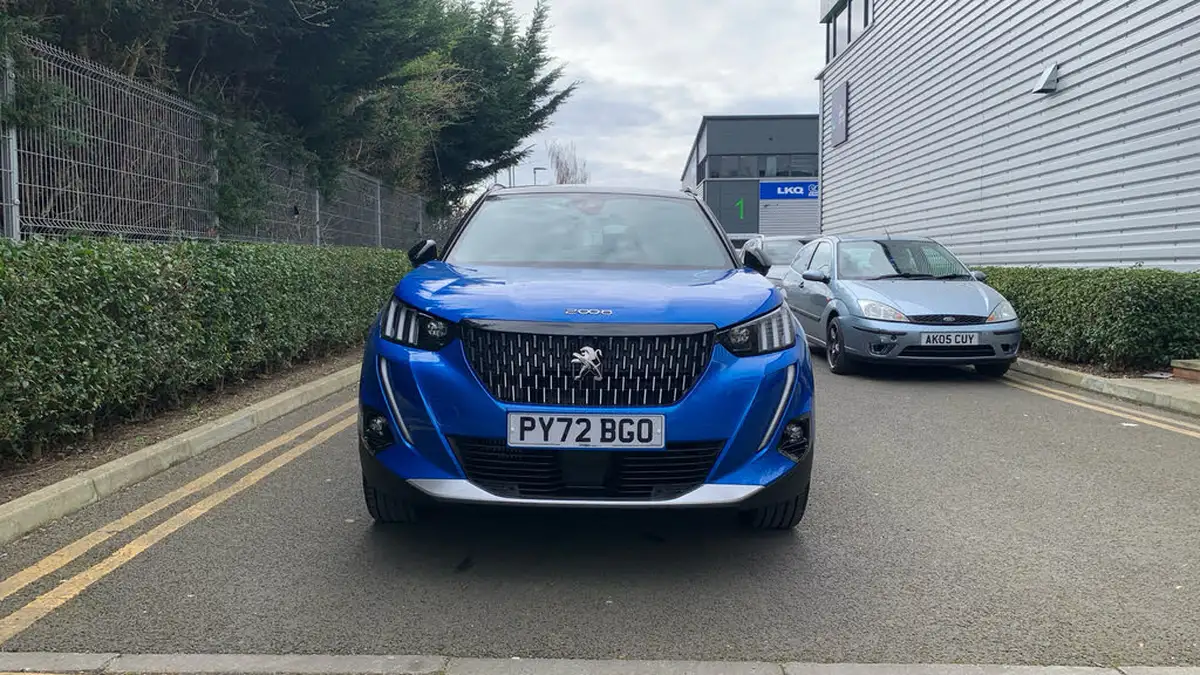 2022-peugeot-2008-suv-12-puretech-gt-premium-130bhp-big-7