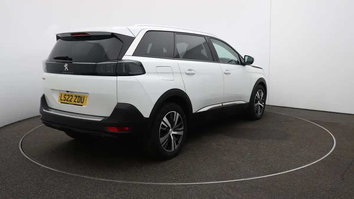 2022-peugeot-5008-suv-15-bluehdi-allure-big-55