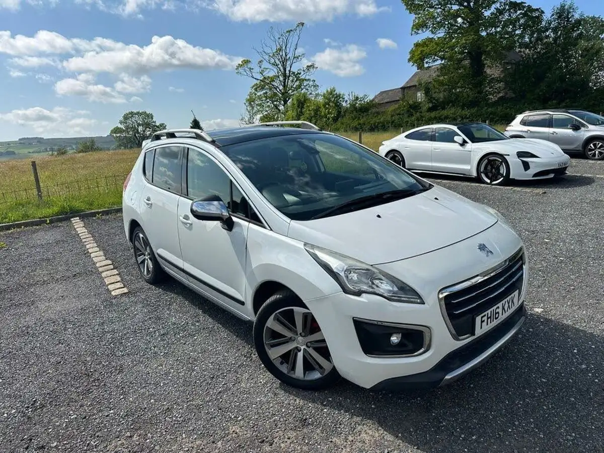 2016-peugeot-3008-crossover-16bluehdi-allure-big-11