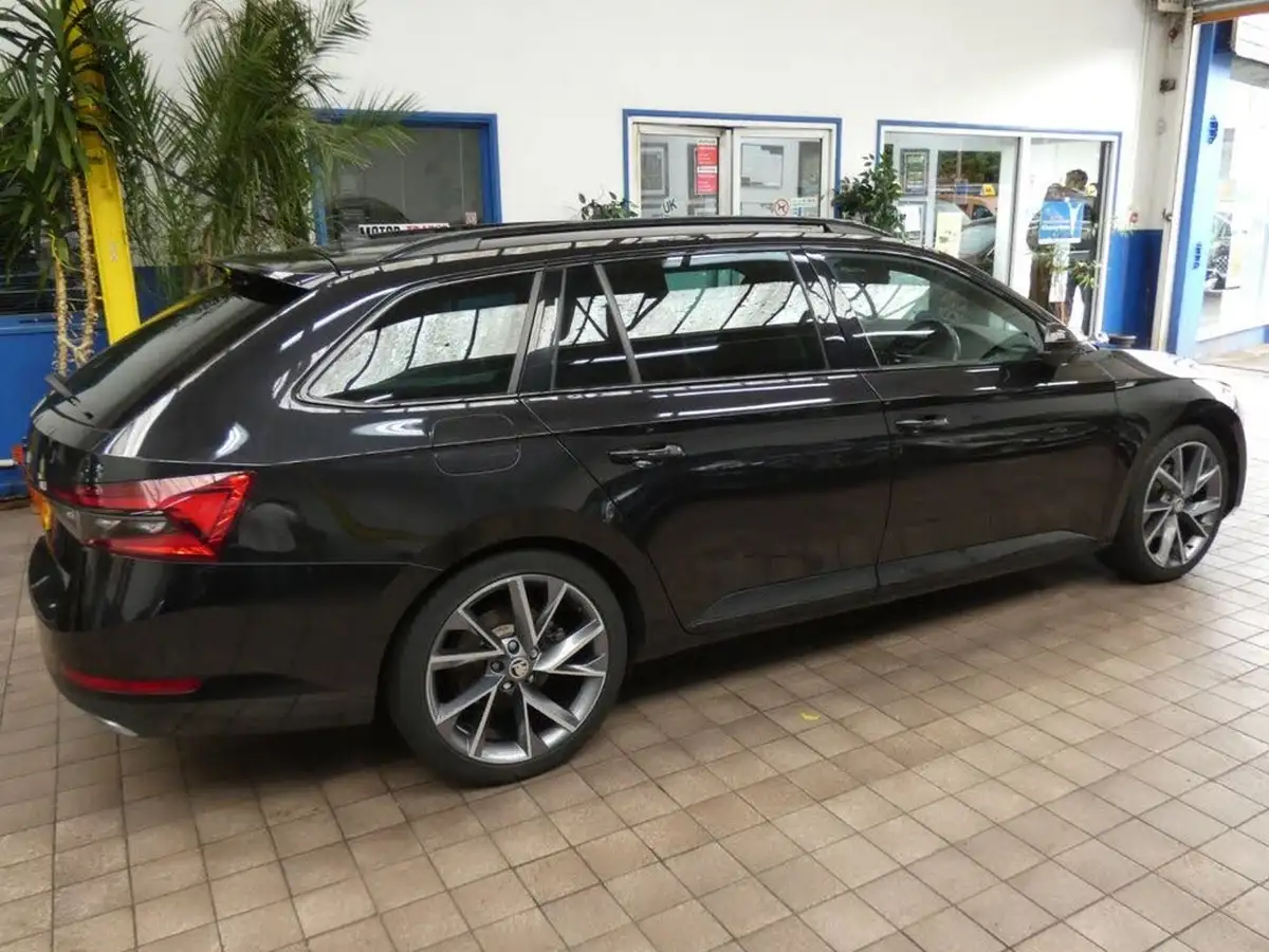 2021-skoda-superb-15-tsi-sportline-plus-estate-big-33