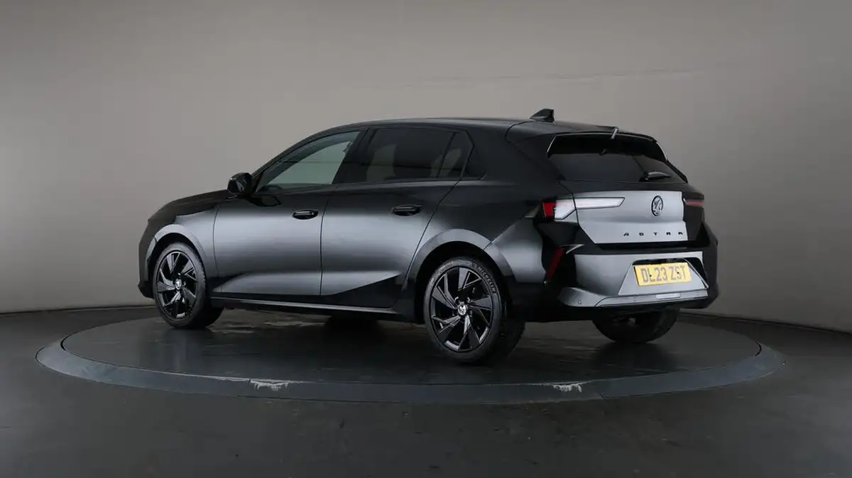 2023-vauxhall-astra-12-turbo-gs-hatchback-big-74