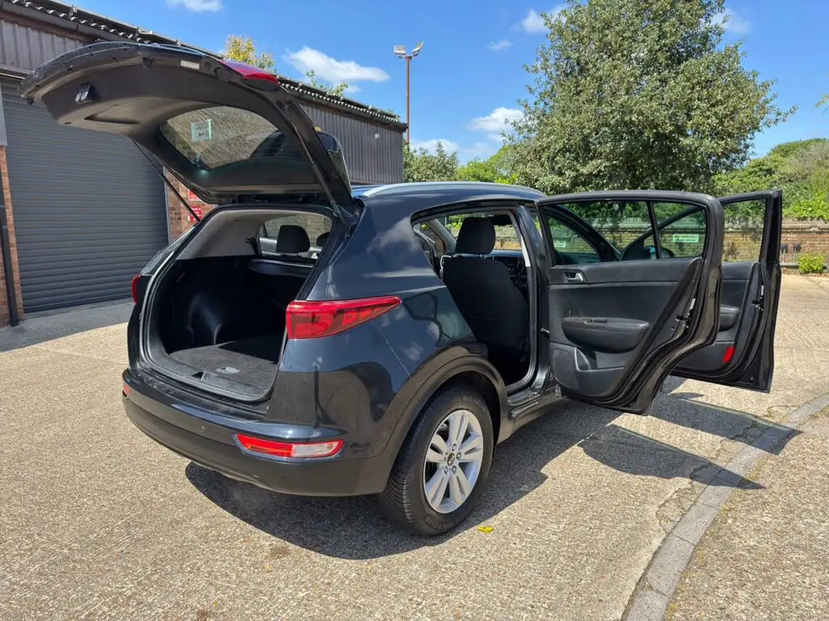 2017-kia-sportage-16-gdi-2-big-75