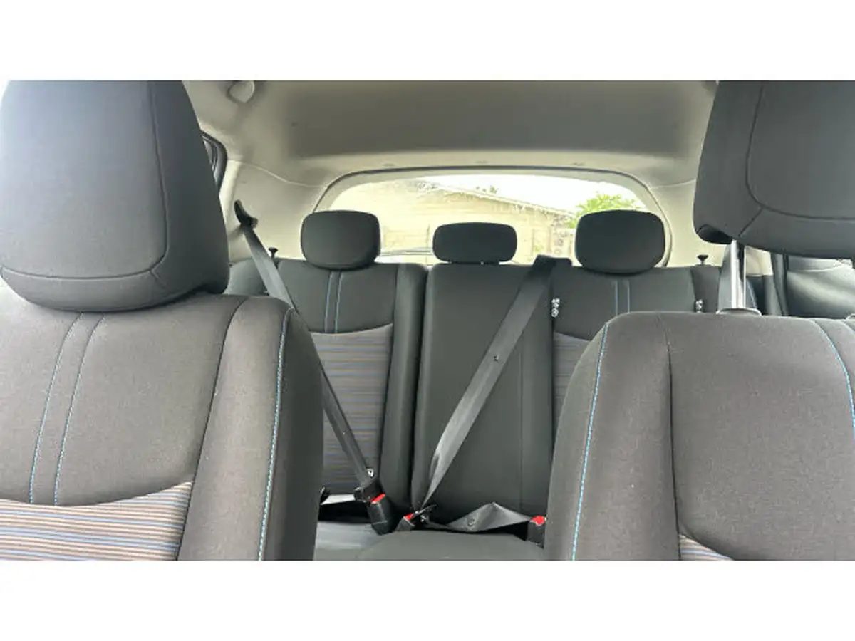 2021-nissan-leaf-e-acenta-big-14