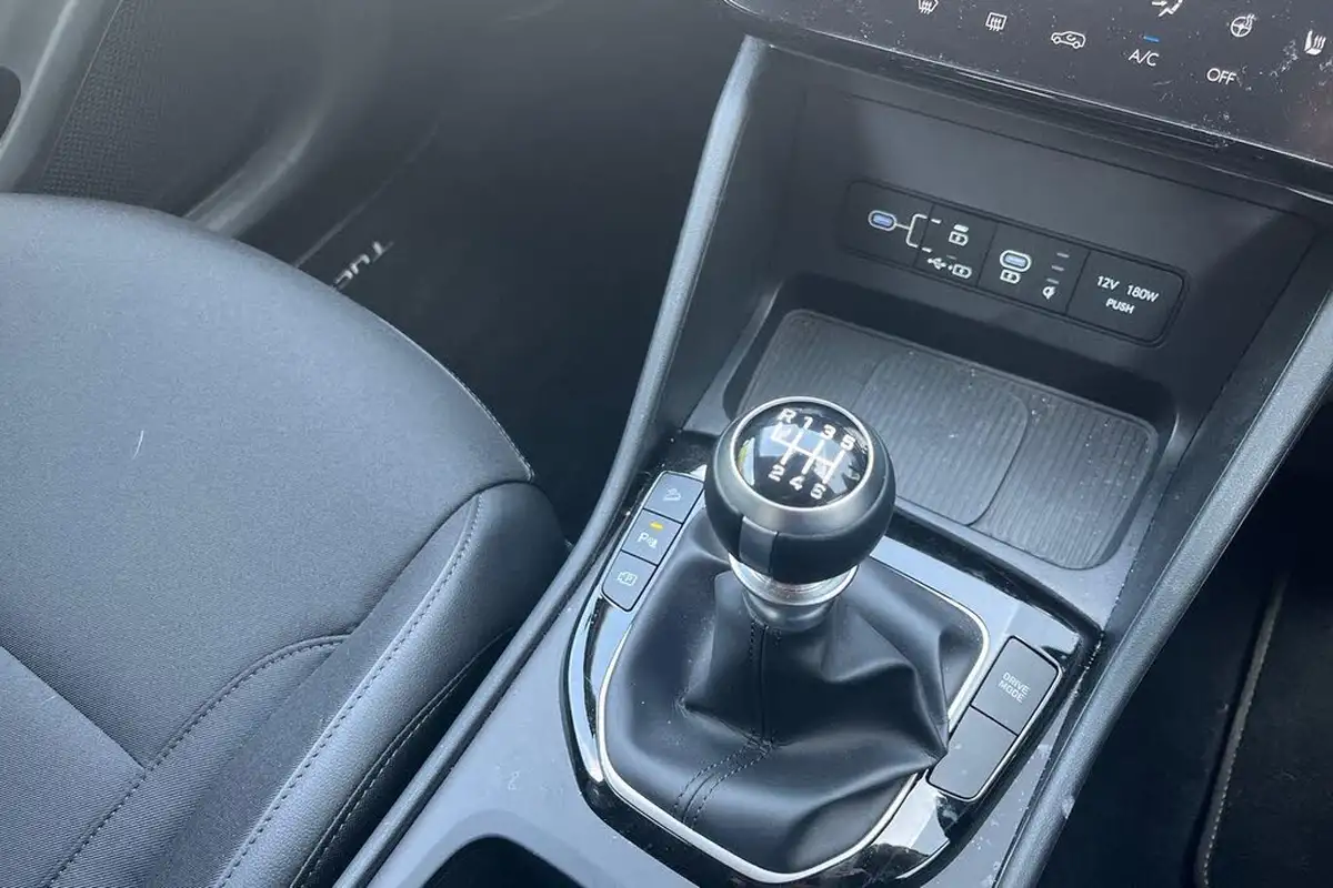 2025-hyundai-tucson-16-t-gdi-premium-160ps-two-tone-roof-big-9