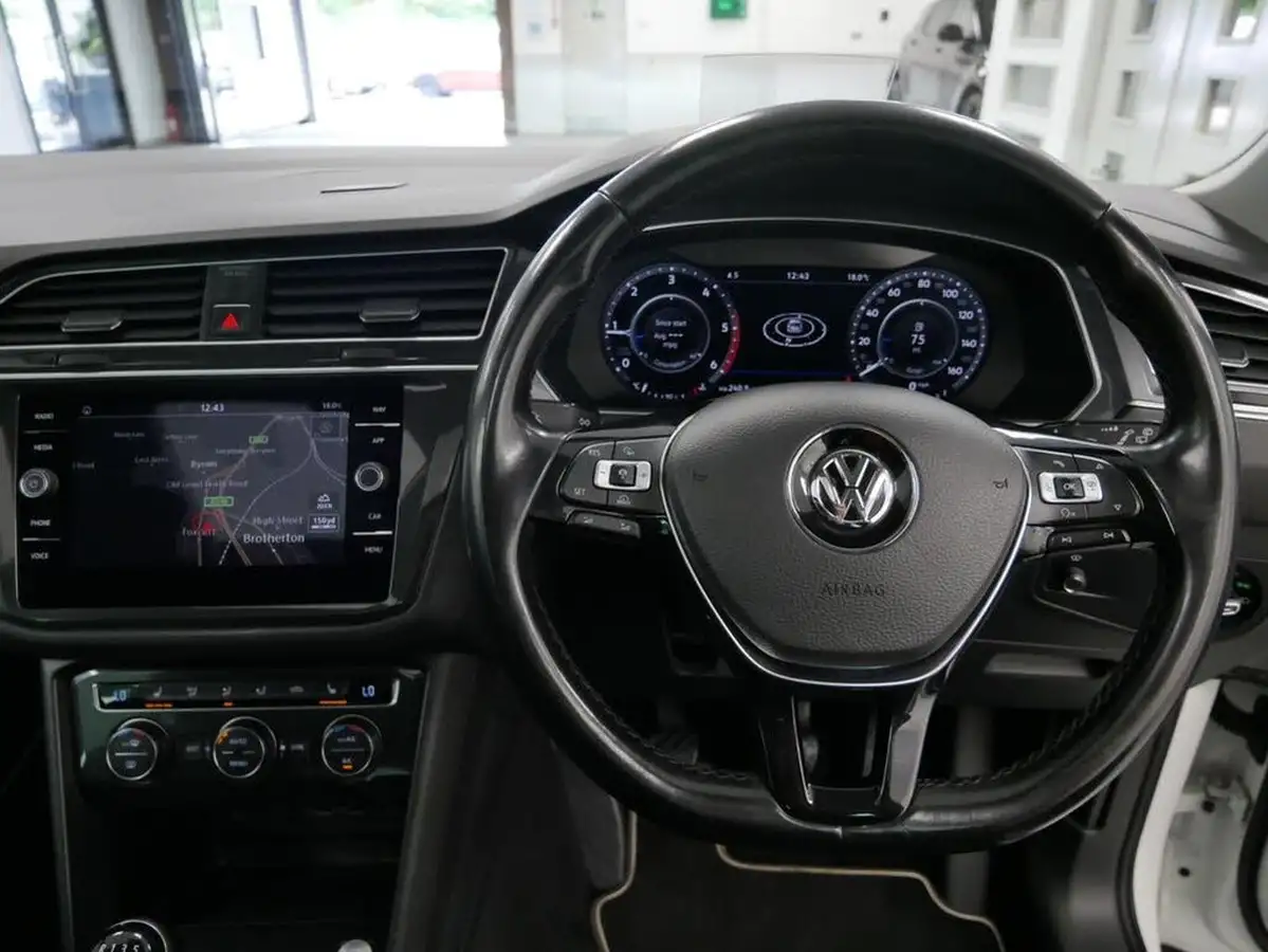 2018-volkswagen-tiguan-20tdi-sel-150ps-ss-big-13
