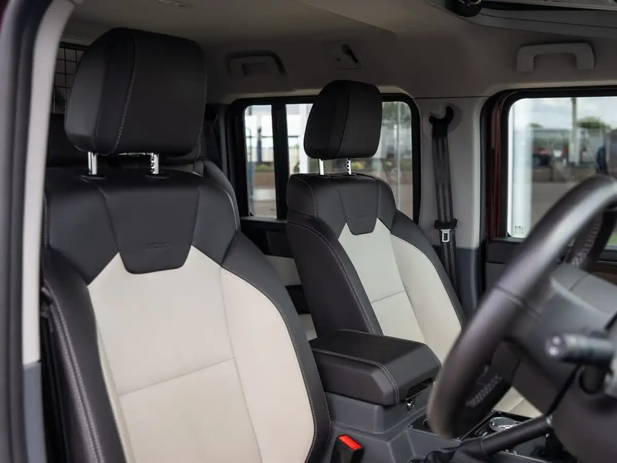 2024-ineos-grenadier-30-286pseu6d2-seat-commercial-panel-van-big-10
