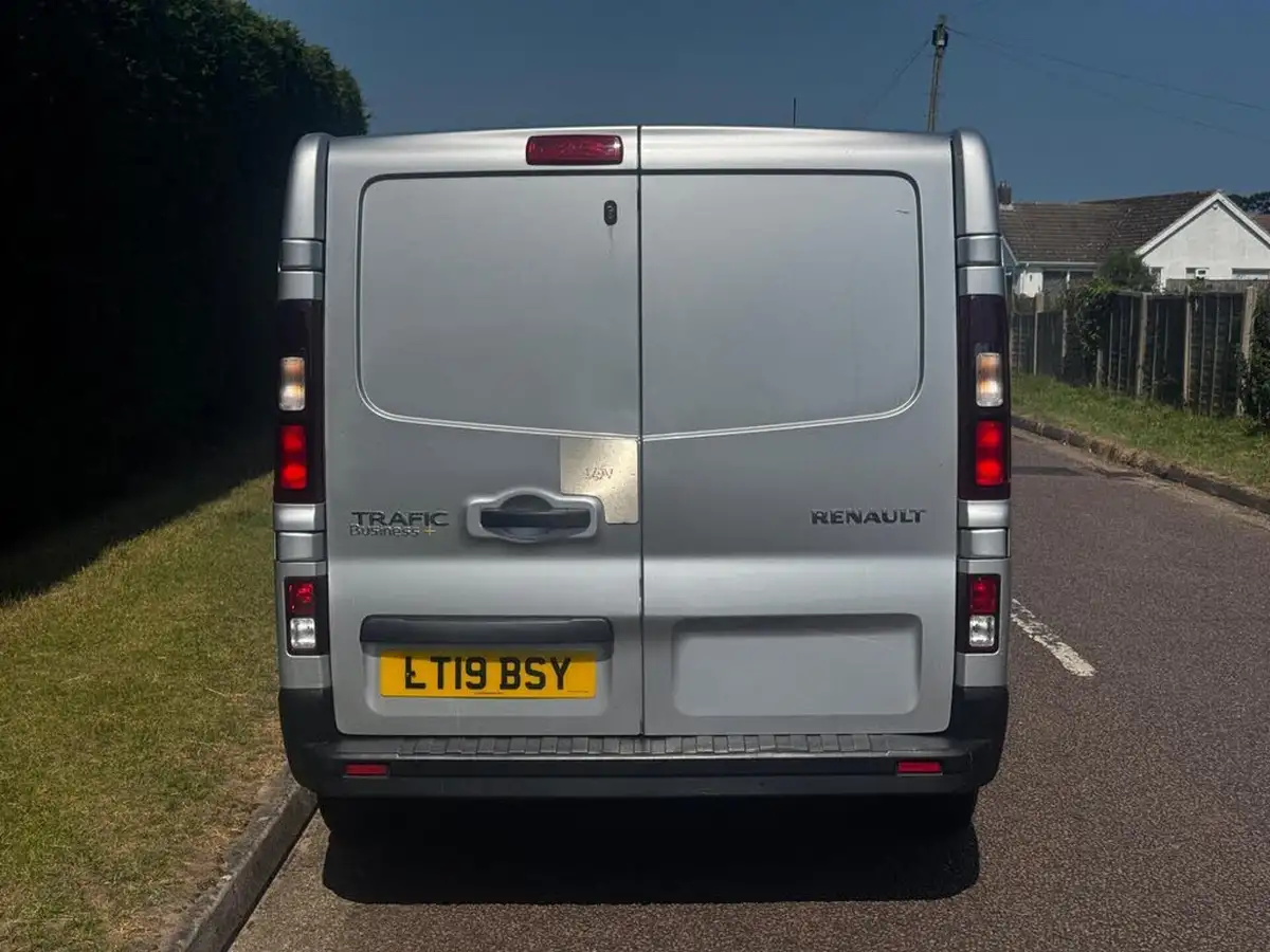 2019-renault-trafic-16dci-sl27-120-business-panel-big-8
