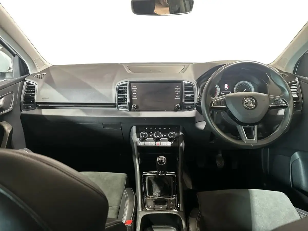 2020-skoda-karoq-15-tsi-se-l-big-8