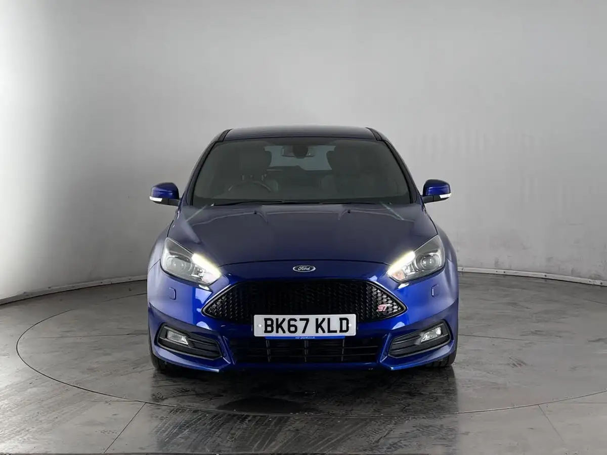 2017-ford-focus-20t-st3-hatchback-big-6