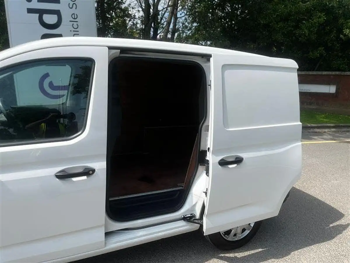 2022-volkswagen-caddy-20tdi-c20-cargo-commerce-102pseu6d-big-11