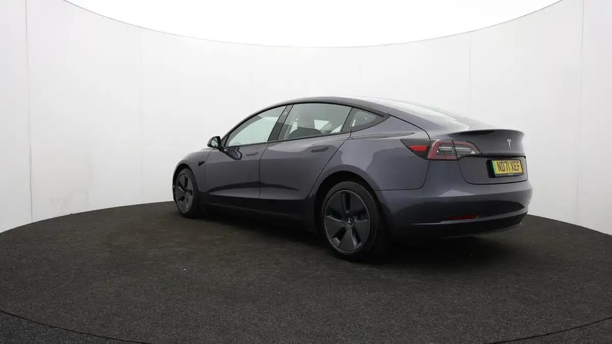 2021-tesla-model-3-e-long-range-awd-big-72
