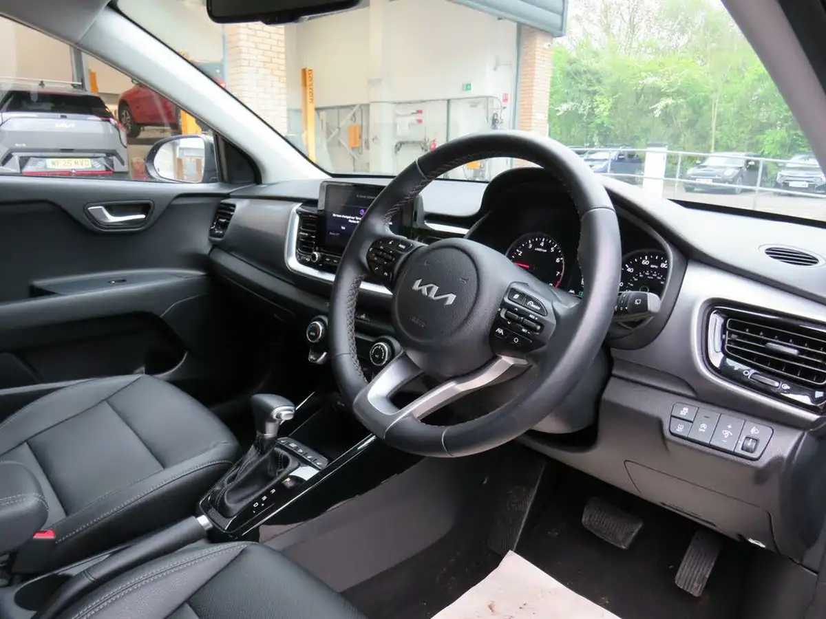 2024-kia-stonic-10-t-gdi-3-98bhp-dct-big-11