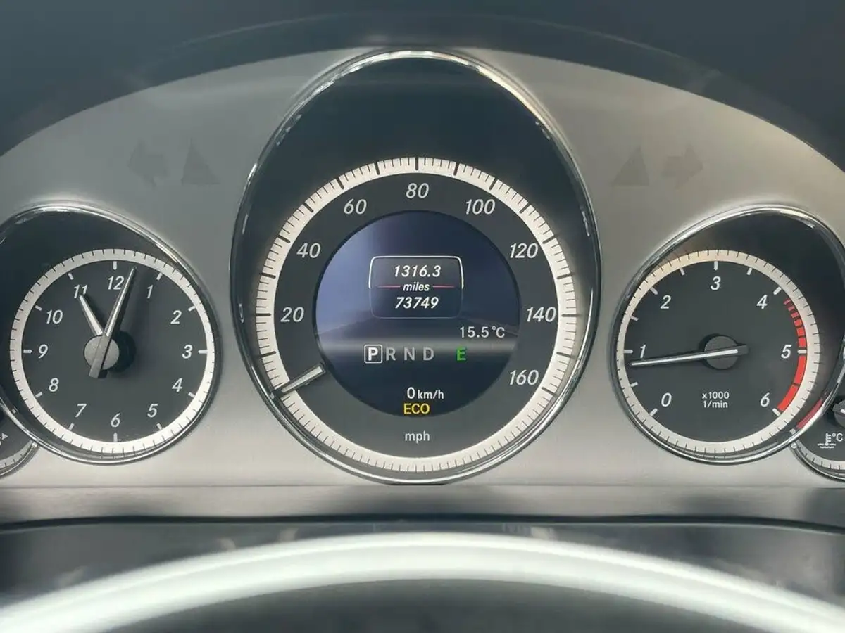 2013-mercedes-benz-e-class-21td-e220-cdi-sport-21cdi-170bhp-blue-f-cabriolet-2d-7g-tronic-big-5