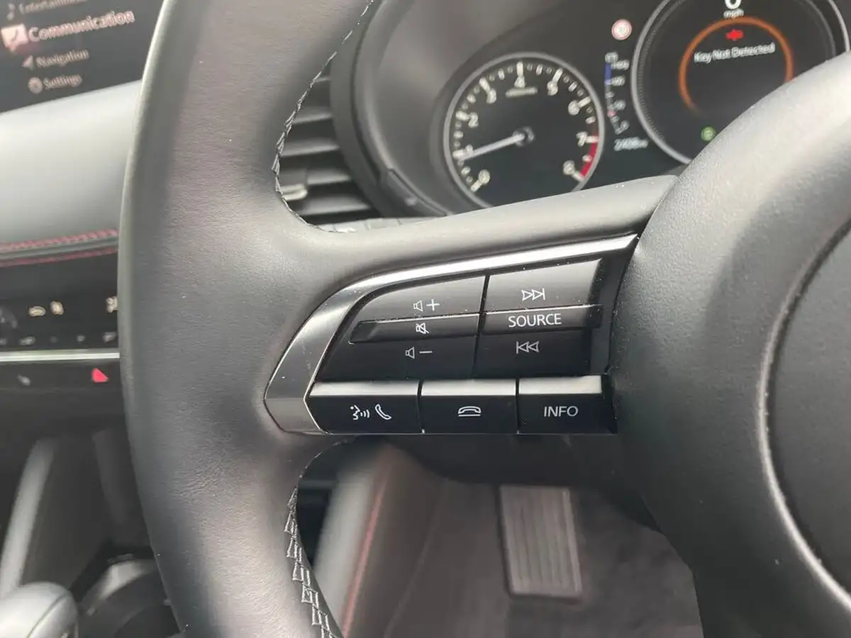 2025-mazda-mazda3-20-e-skyactiv-x-homura-auto-big-15