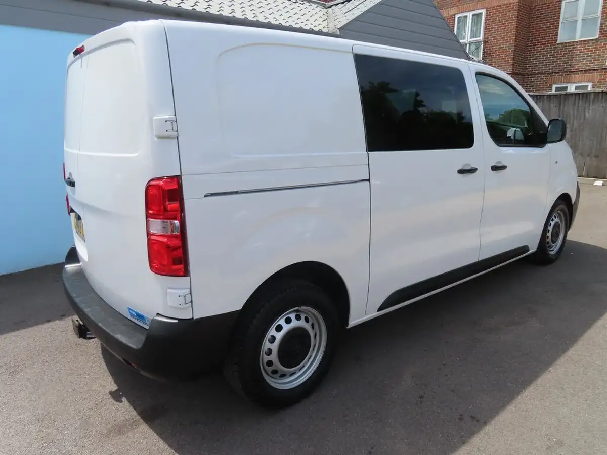 2018-citroen-dispatch-20bluehdi-enterprise-m-1400-crewcab-big-2